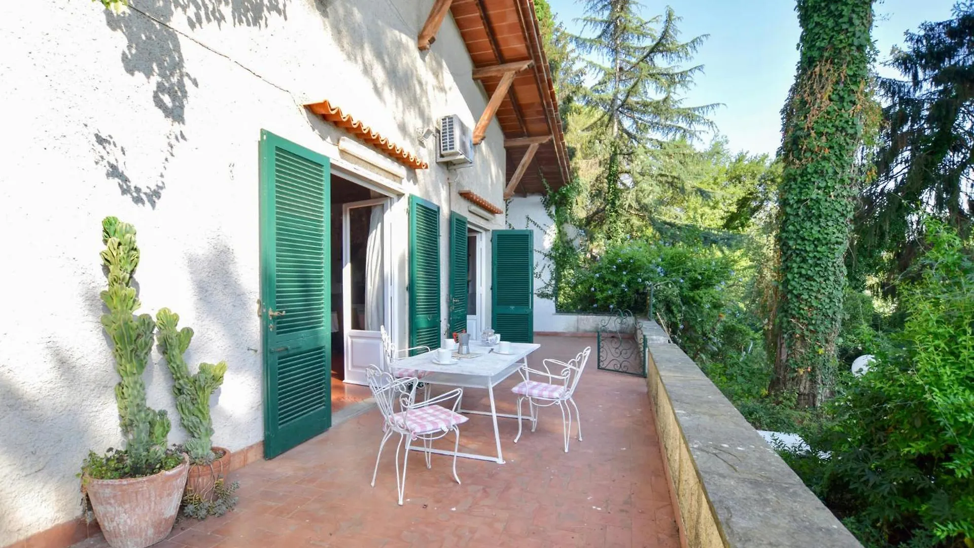 Nice Apartment In Camaiore With Kitchen Italië